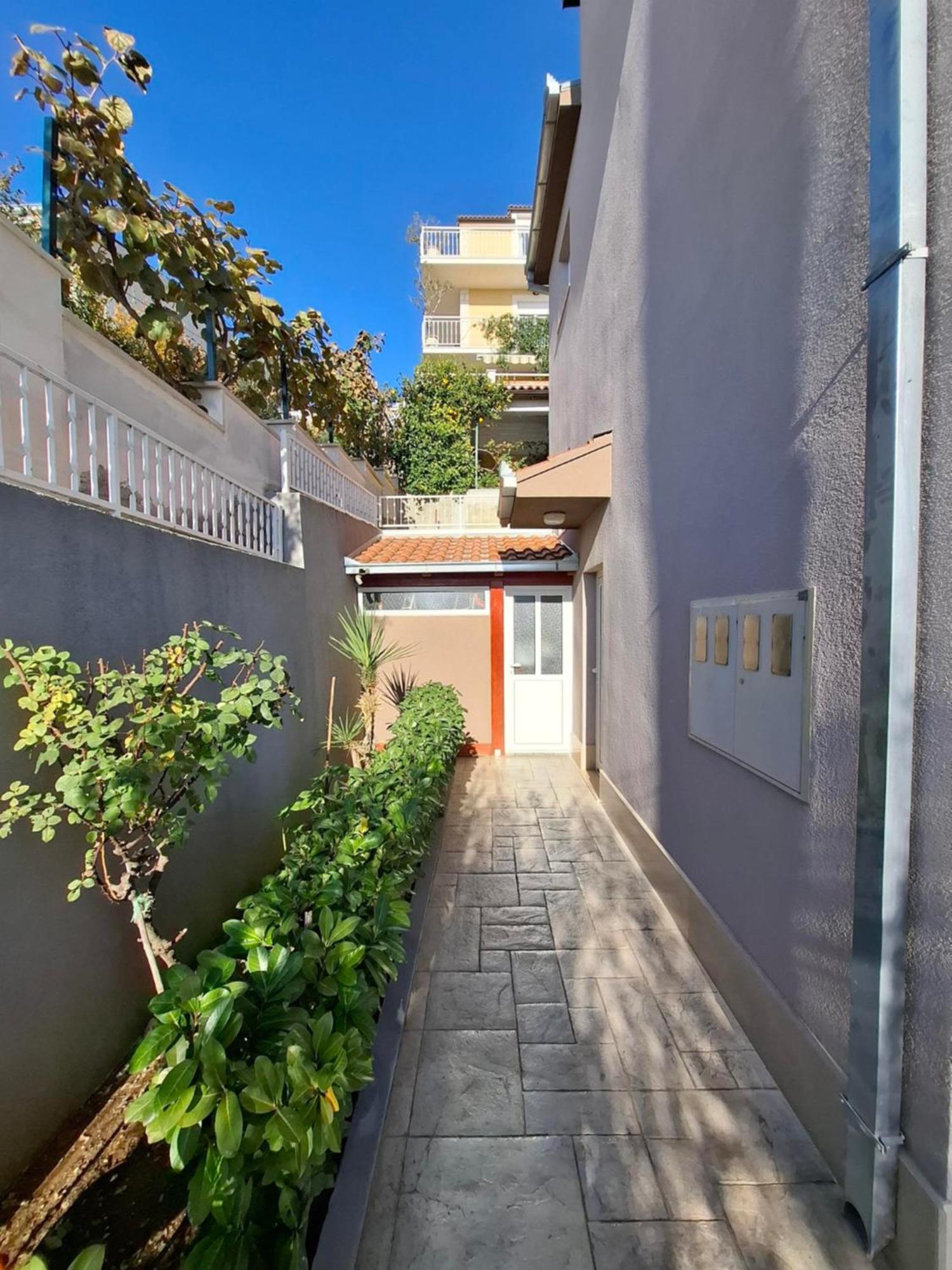 Apartment Ante Dugi Rat Exterior foto